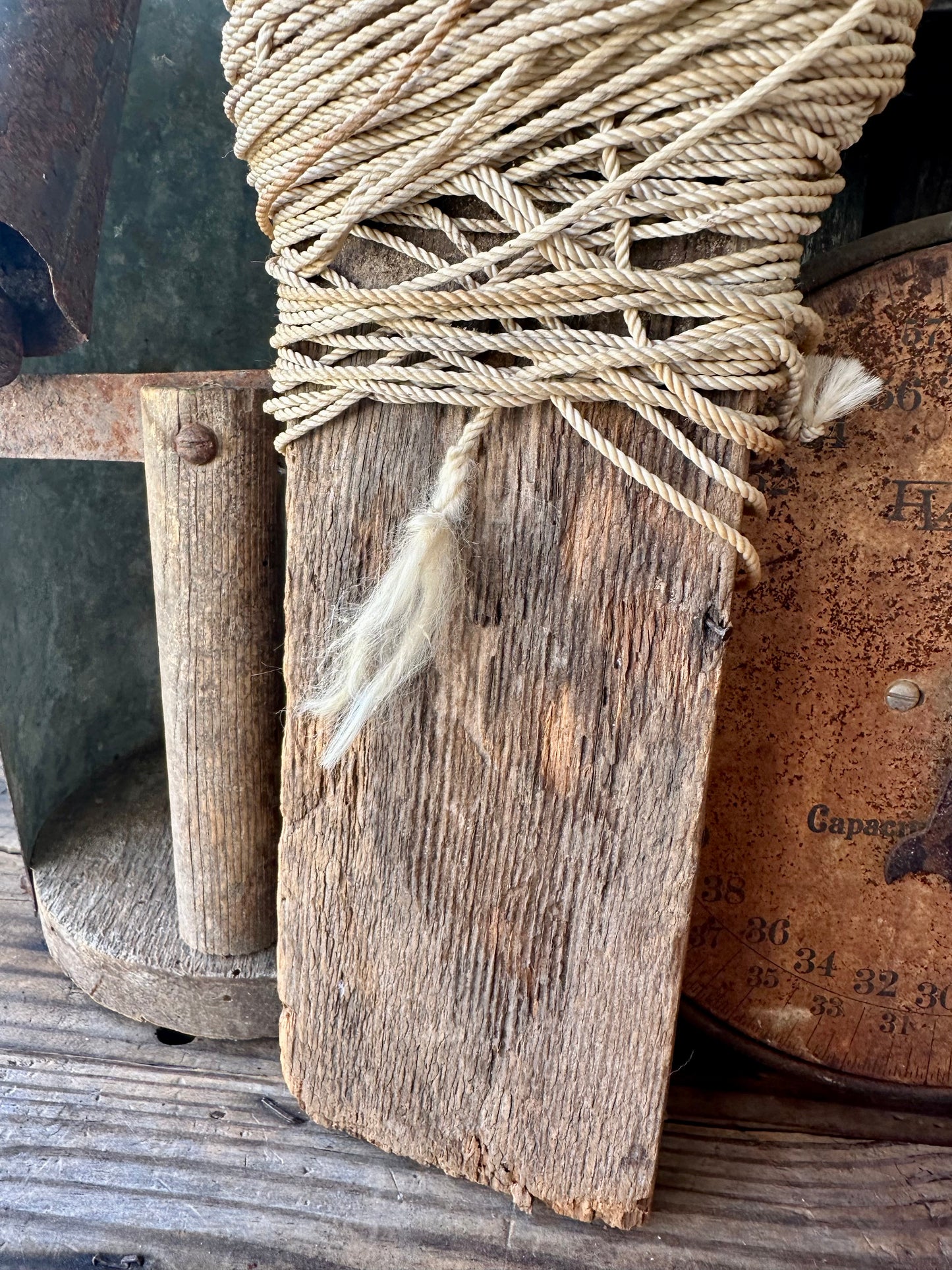 String Holder Weathered Wood