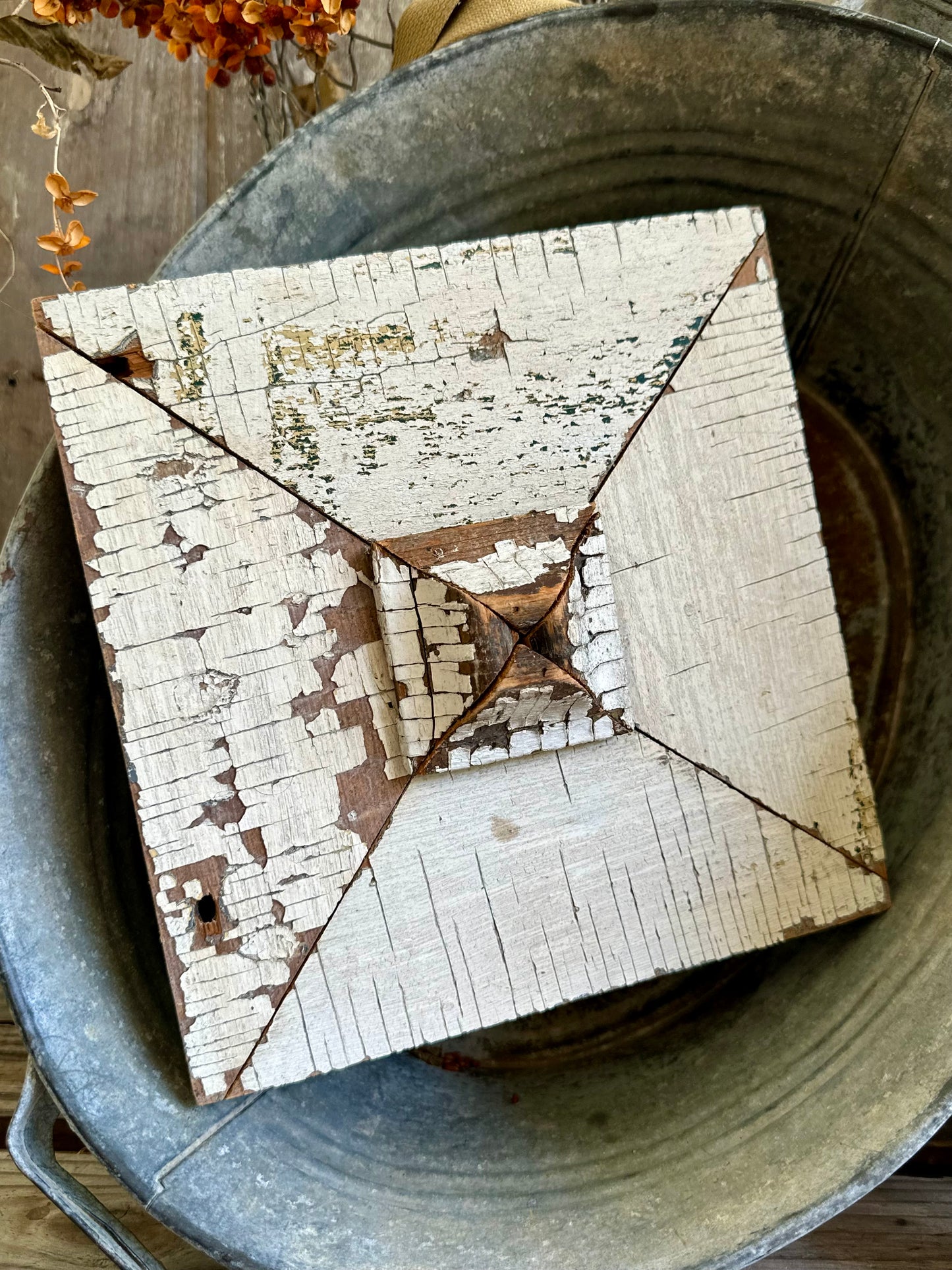 Salvage Wood Decor Chippy Paint