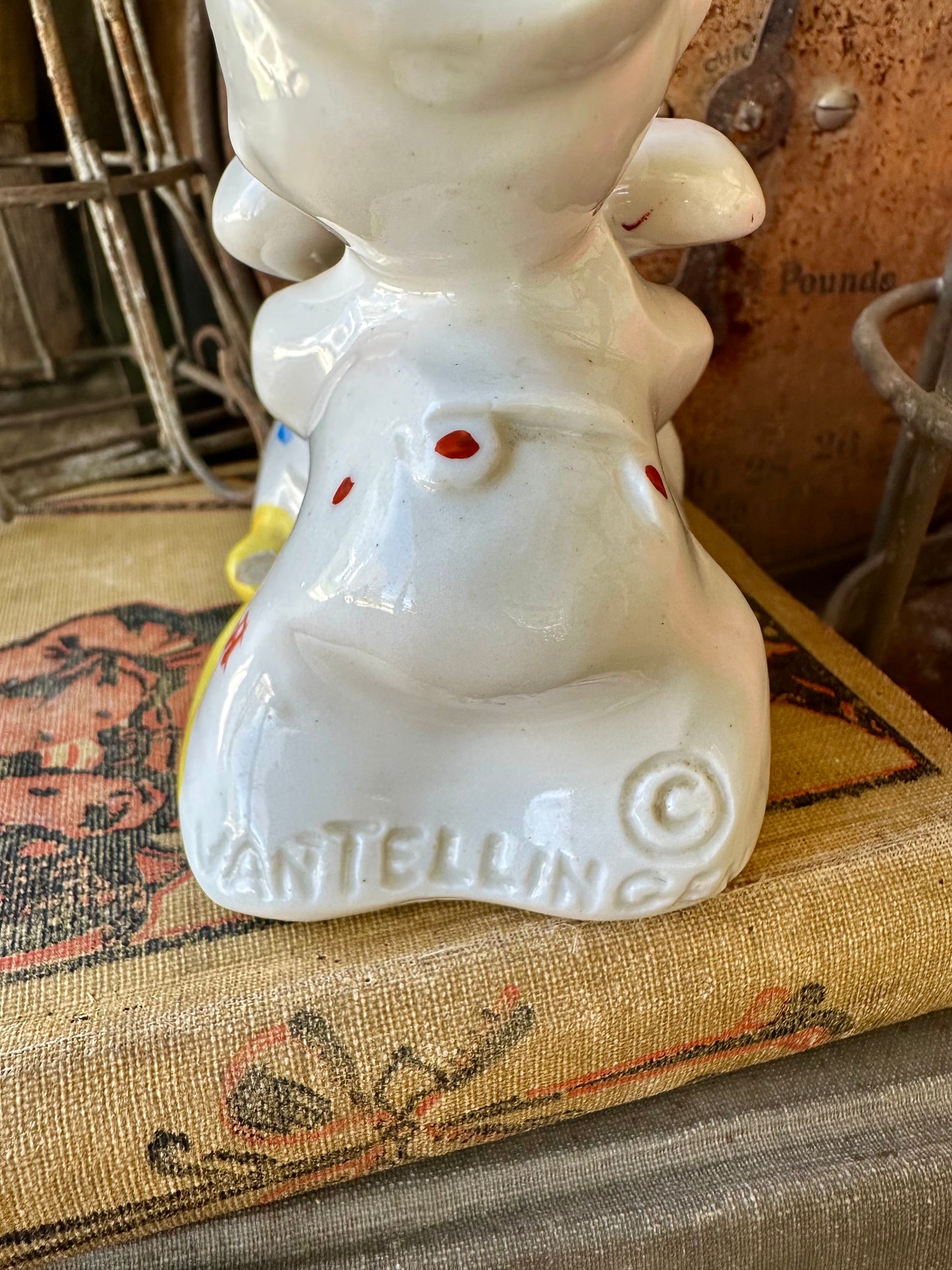 Van Telligen Hugging Dutch Boy & Girl Salt & Pepper Set