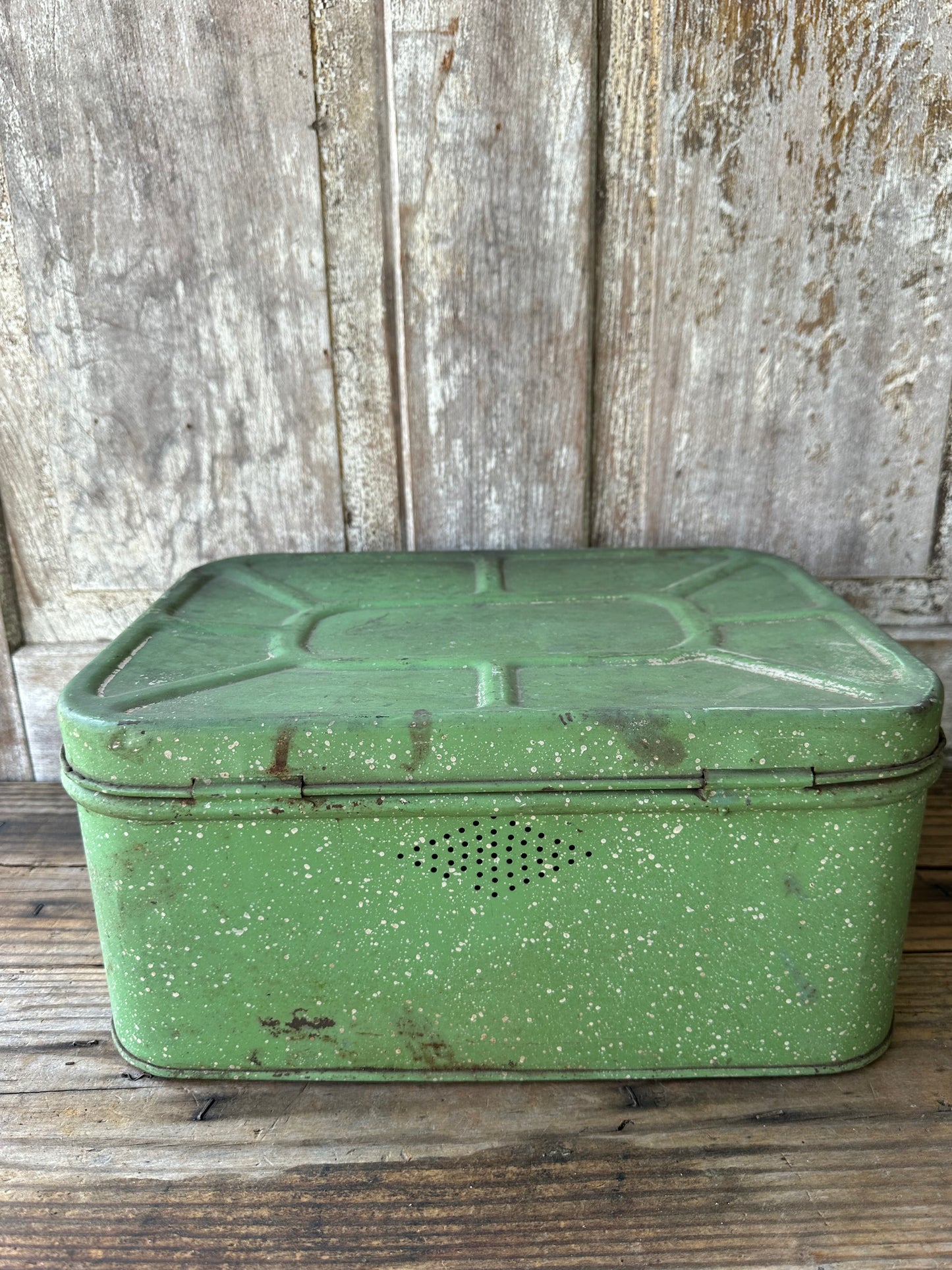 Bread Box Tin Chippy Green