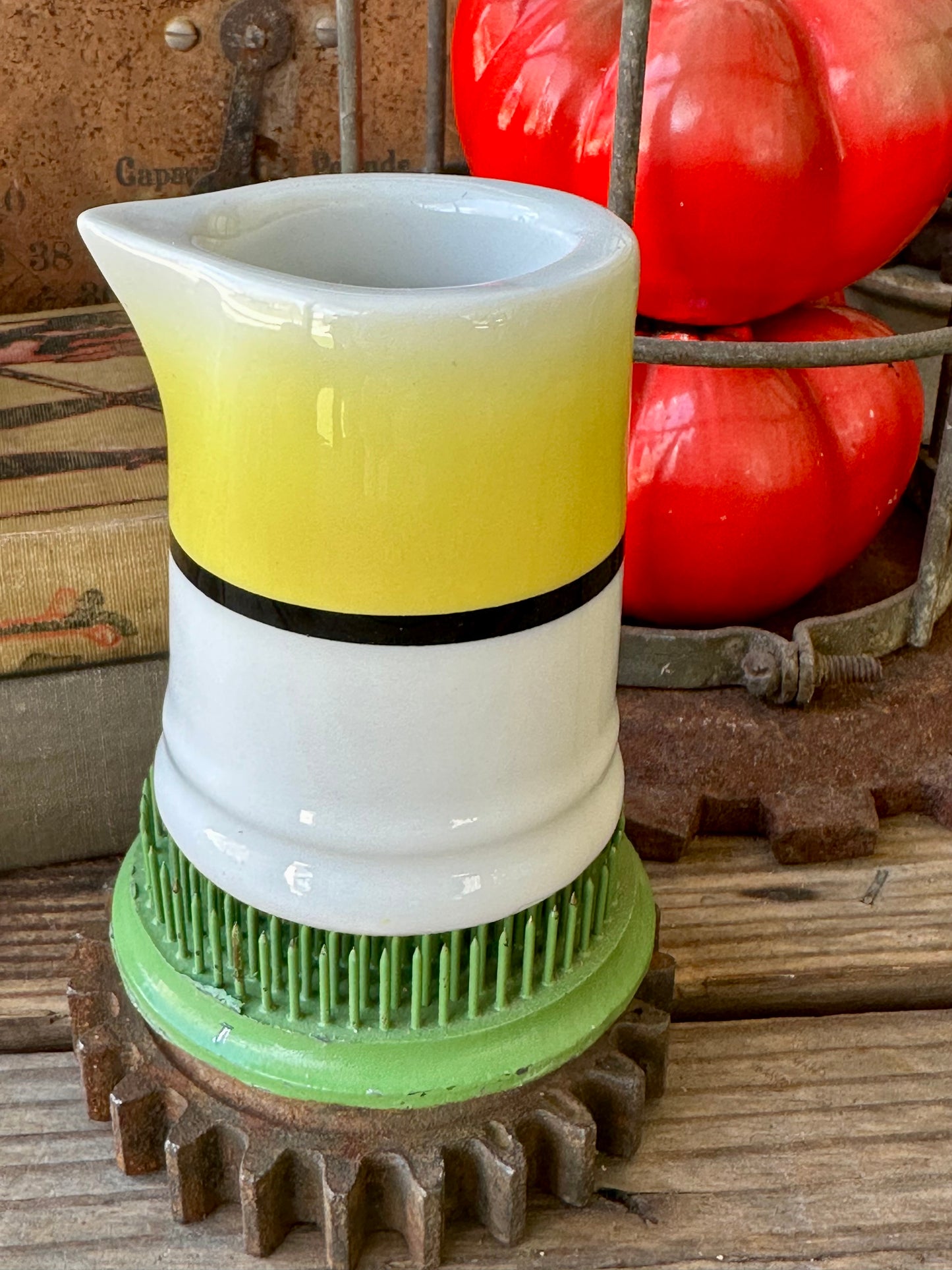 Jackson Creamer Yellow/White/Black