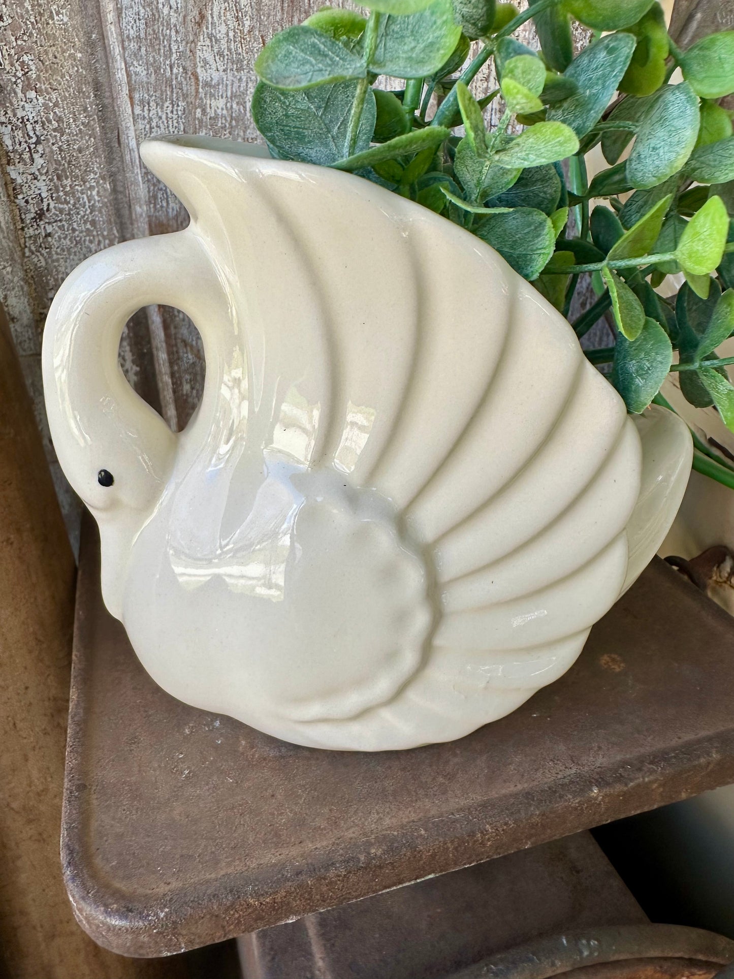 Swan Planter