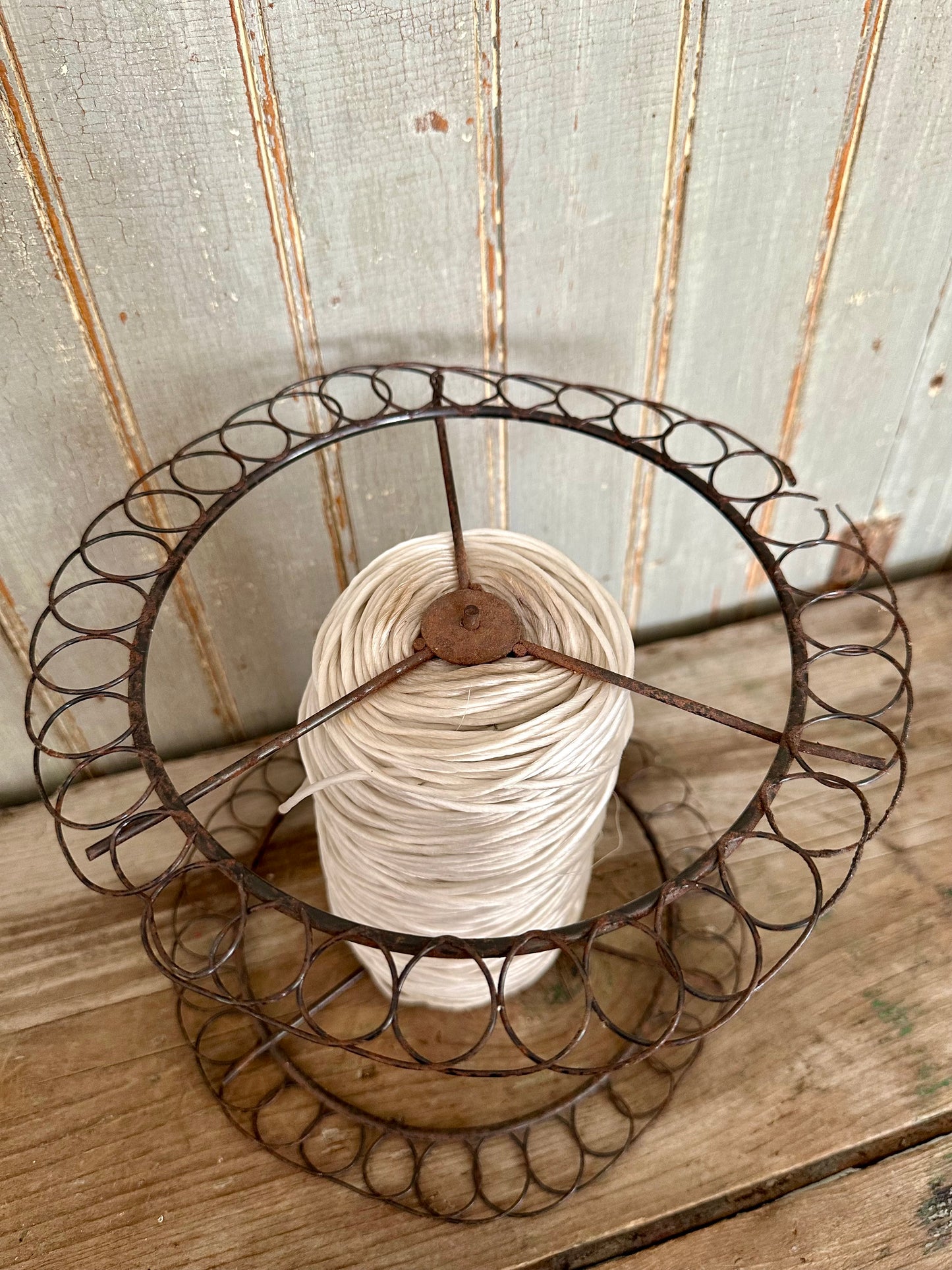 Metal Wire String/Twine Holder