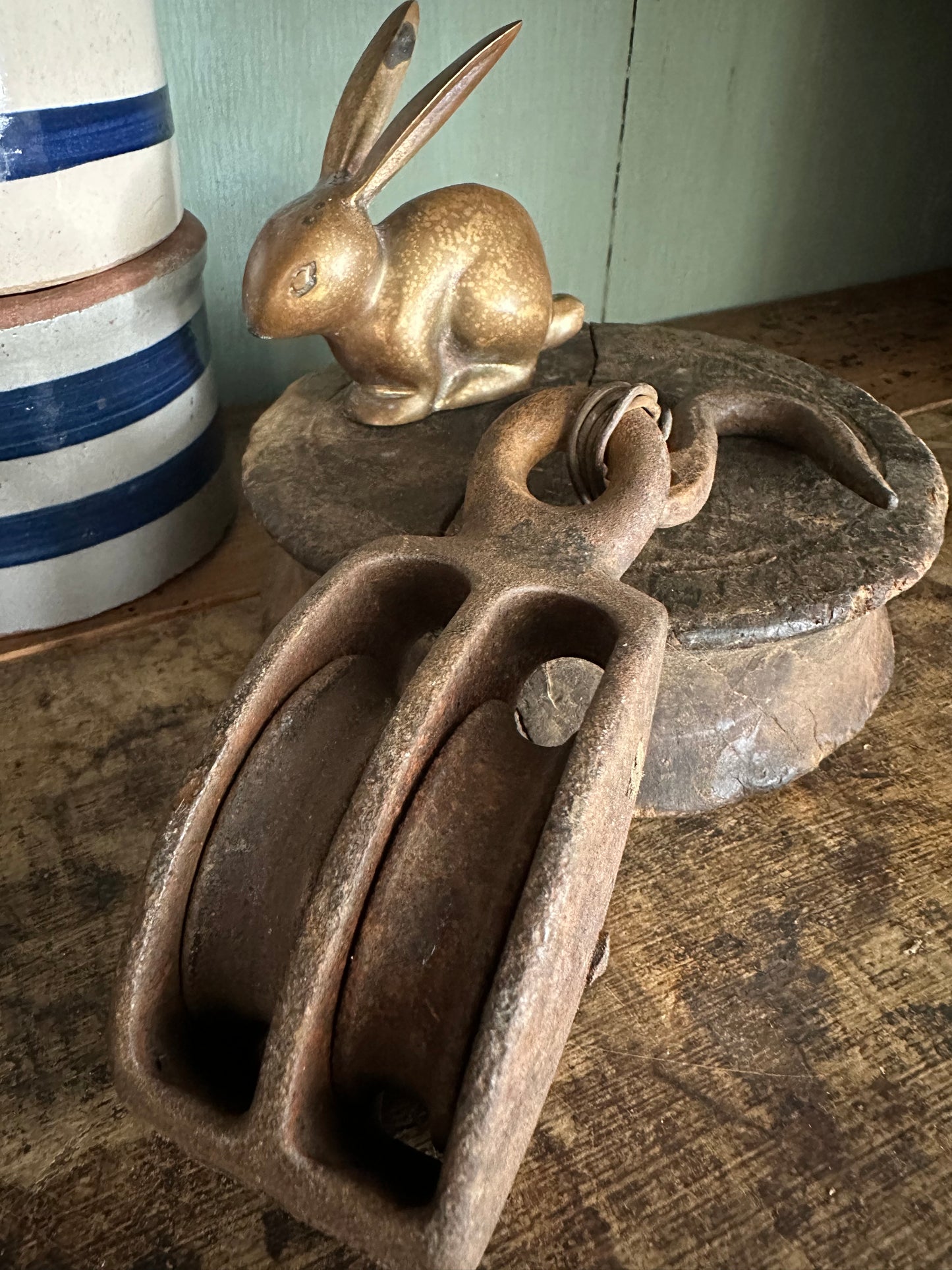 Metal Rusty Pulley With Hook