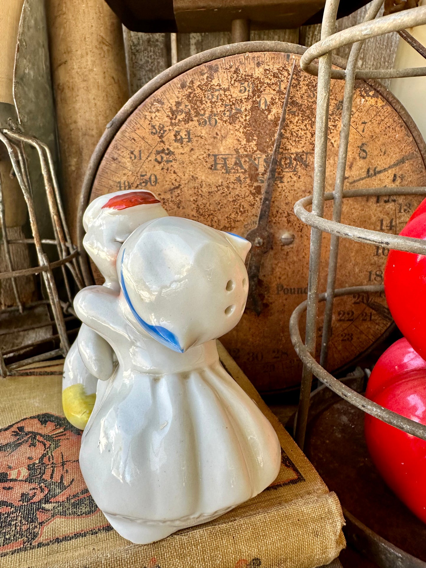 Van Telligen Hugging Dutch Boy & Girl Salt & Pepper Set