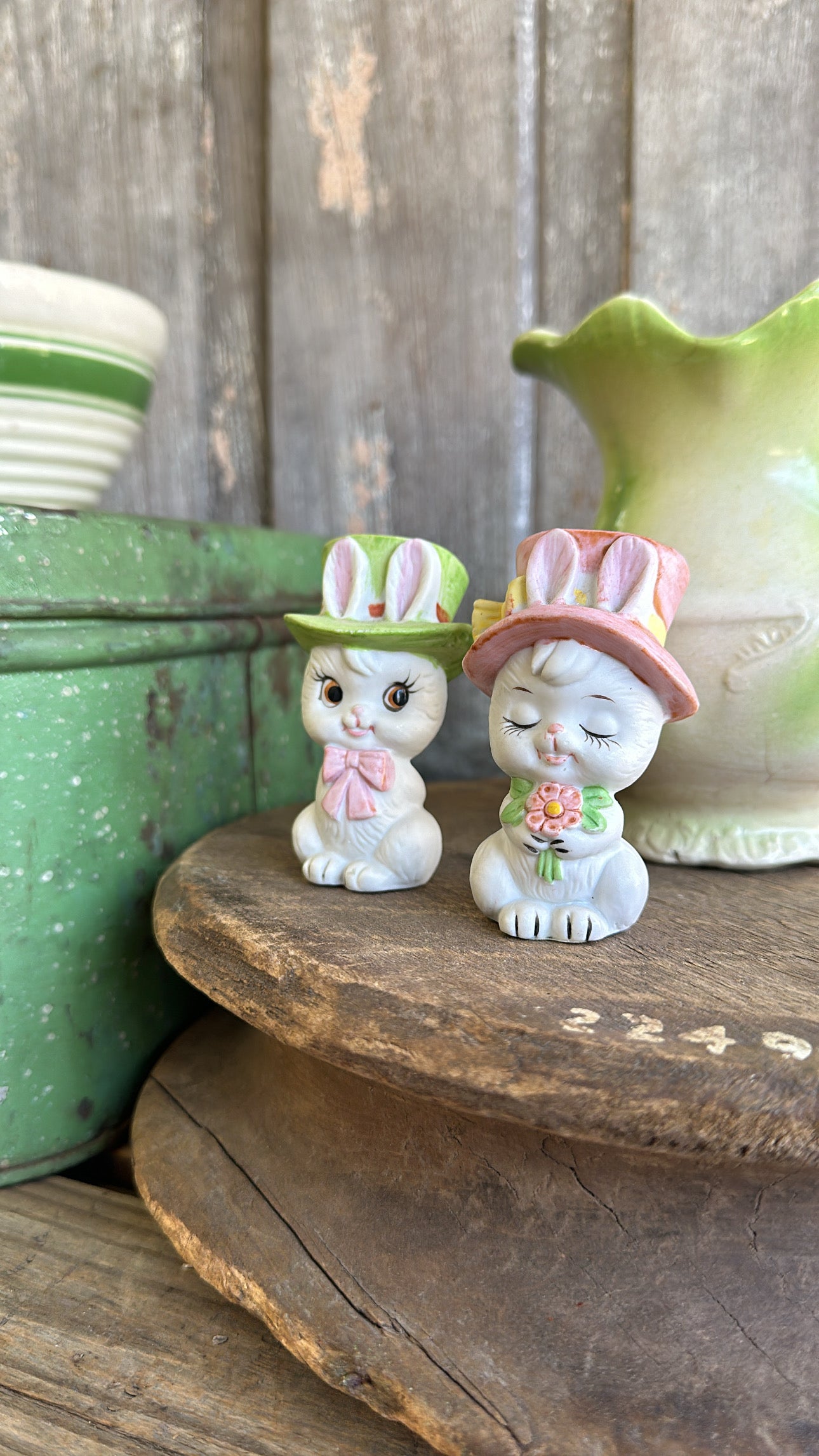 Lefton Salt & Pepper Shaker Set Bunnies