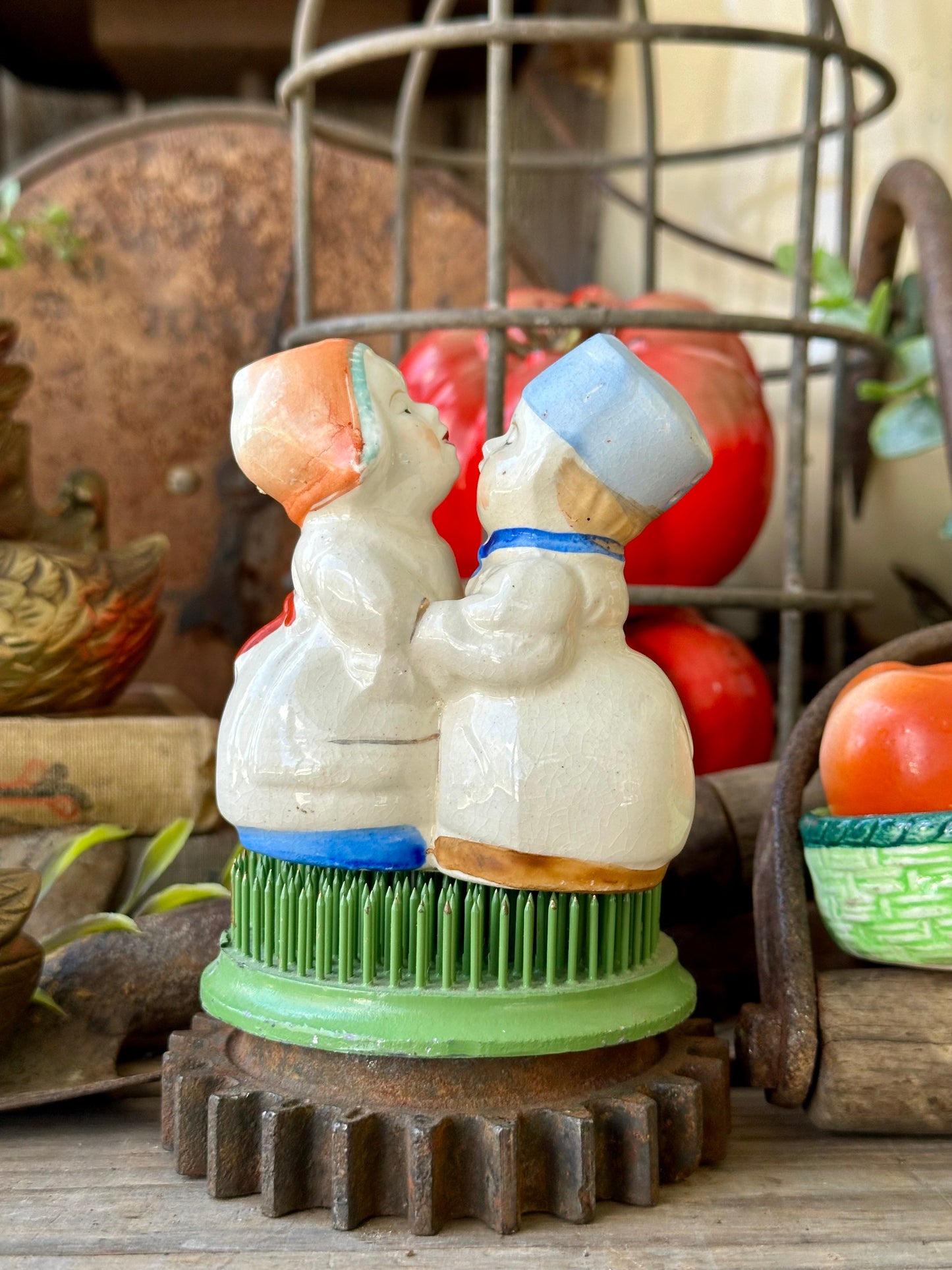 Salt & Pepper Shaker Couple