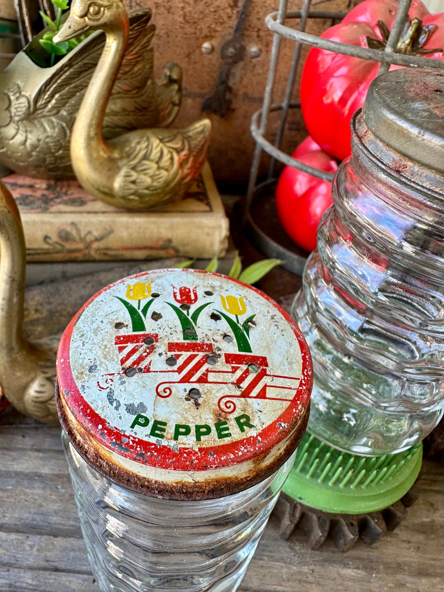 Salt & Pepper Shaker Set Tulips