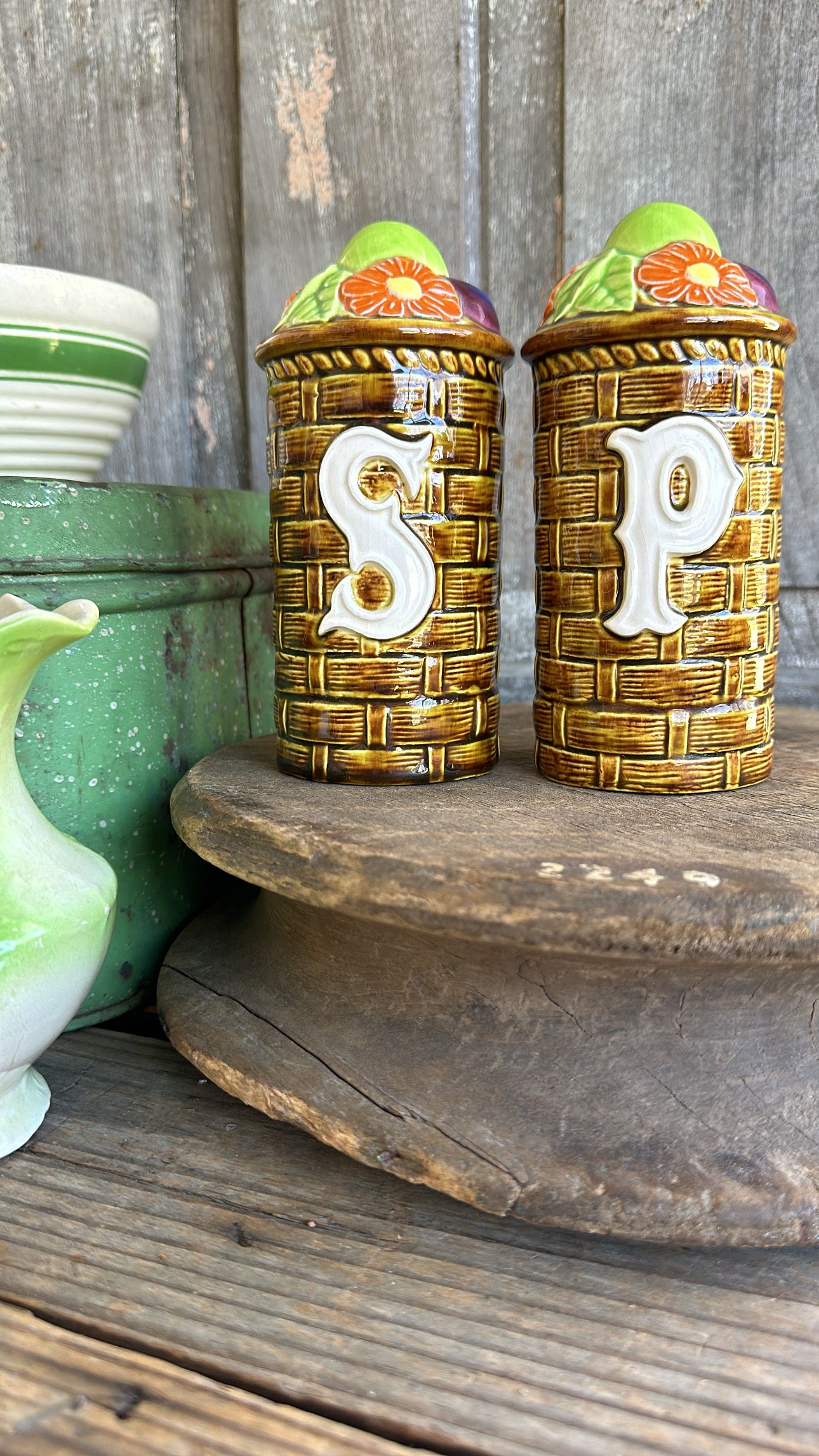 Salt & Pepper Basket Weave Fruit And Flowers Set