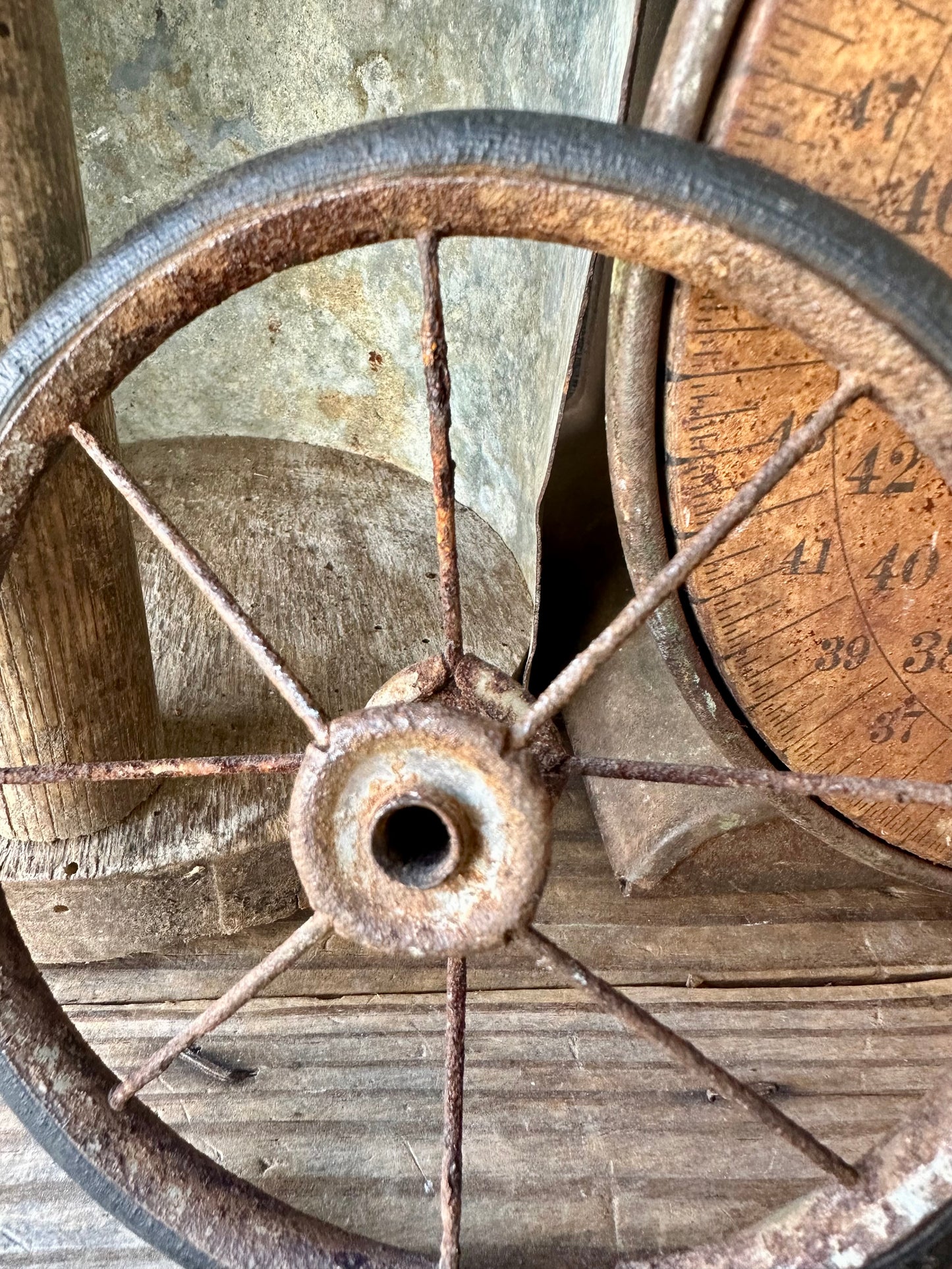 Rusty Metal Wheel 5 1/2"