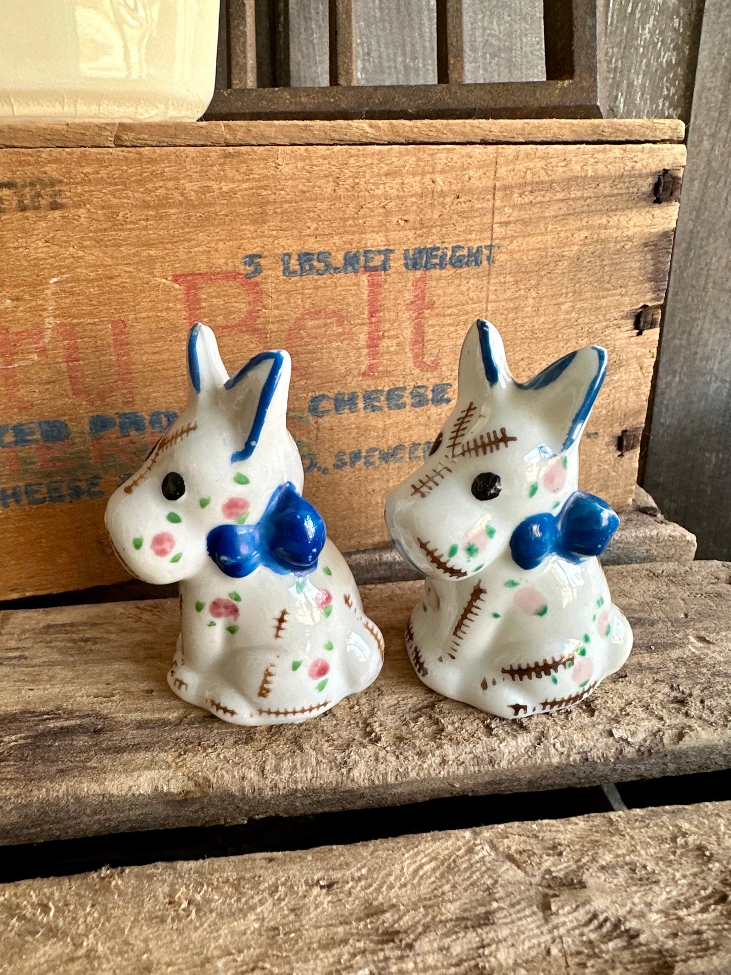 Dog Stitched Japan Salt & Pepper Set