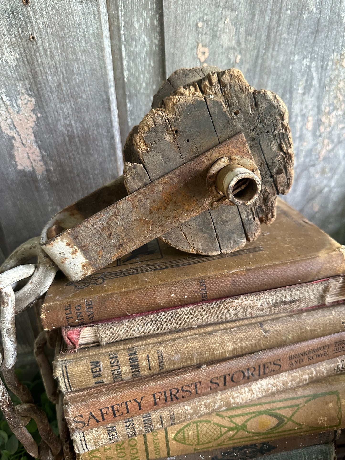 Wood Pulley With Chain