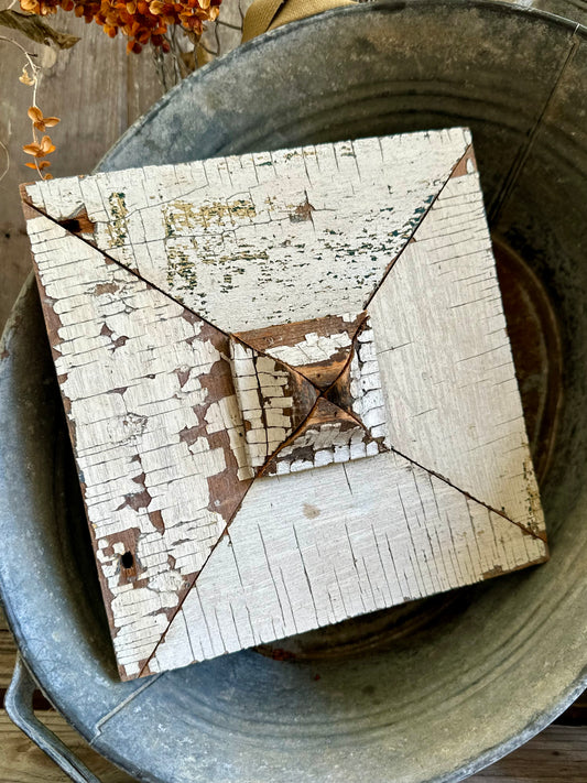 Salvage Wood Decor Chippy Paint