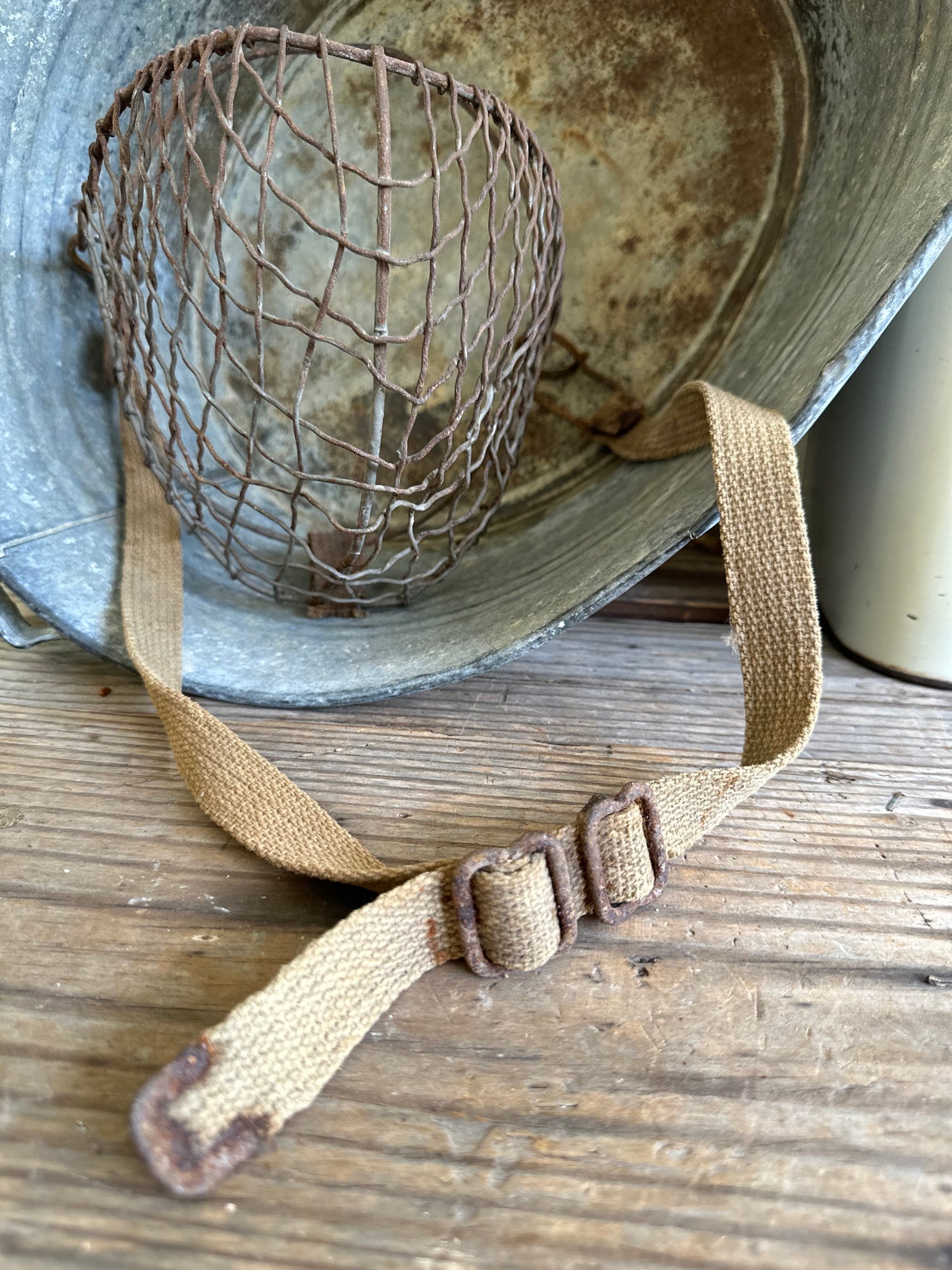 Rusty Metal Wire Muzzle With Strap