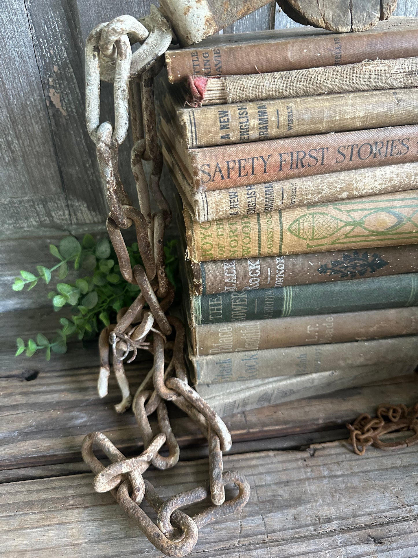 Wood Pulley With Chain