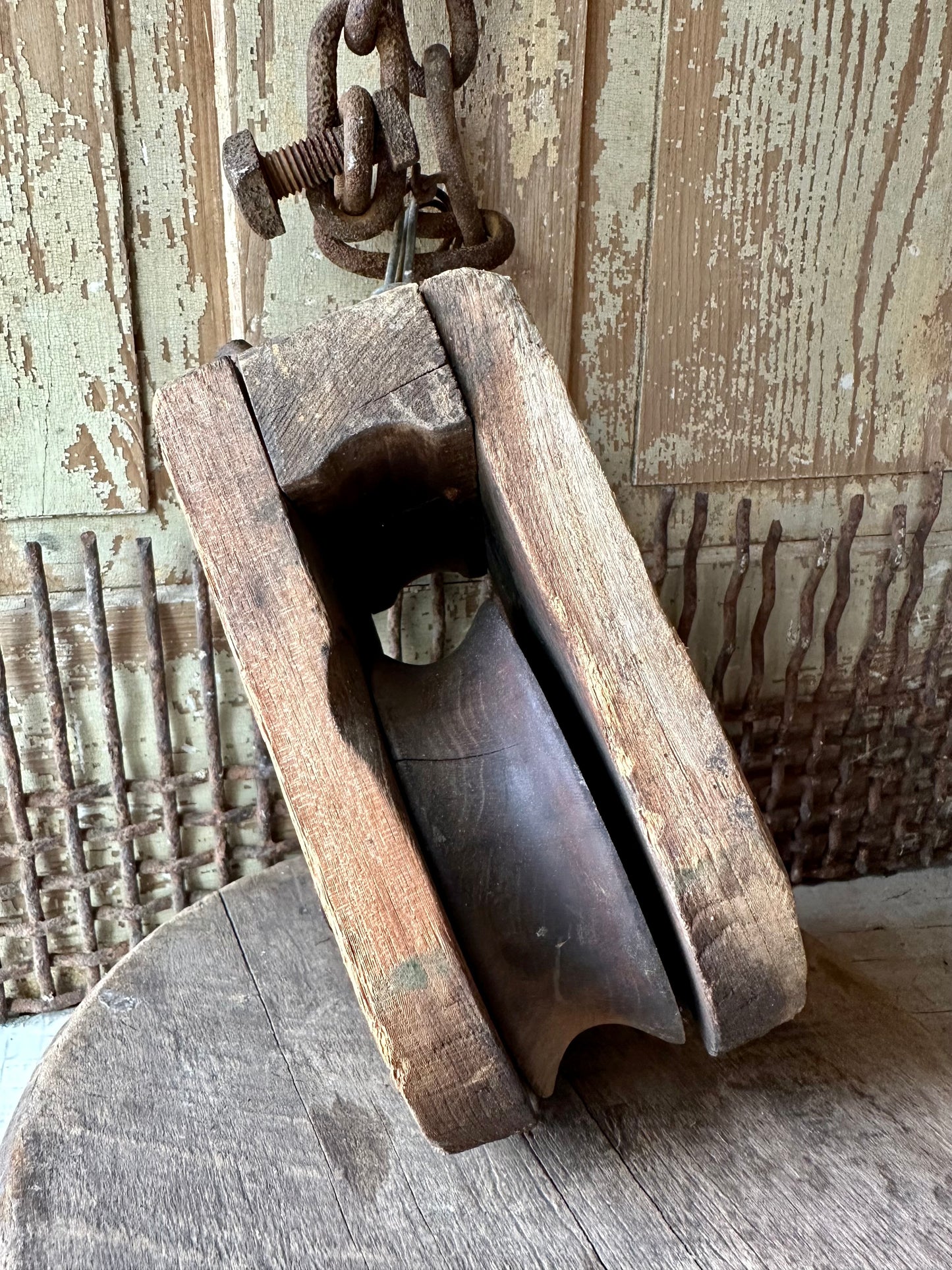 Wood Pulley With Chain