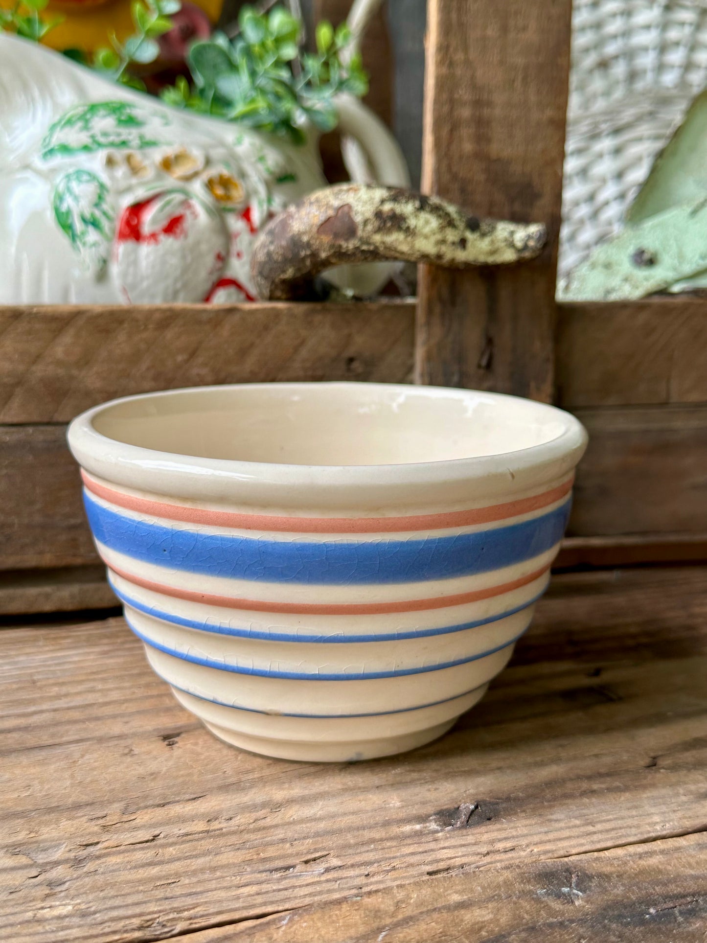 Crock Bowl Stripes Bee Hive Pattern USA