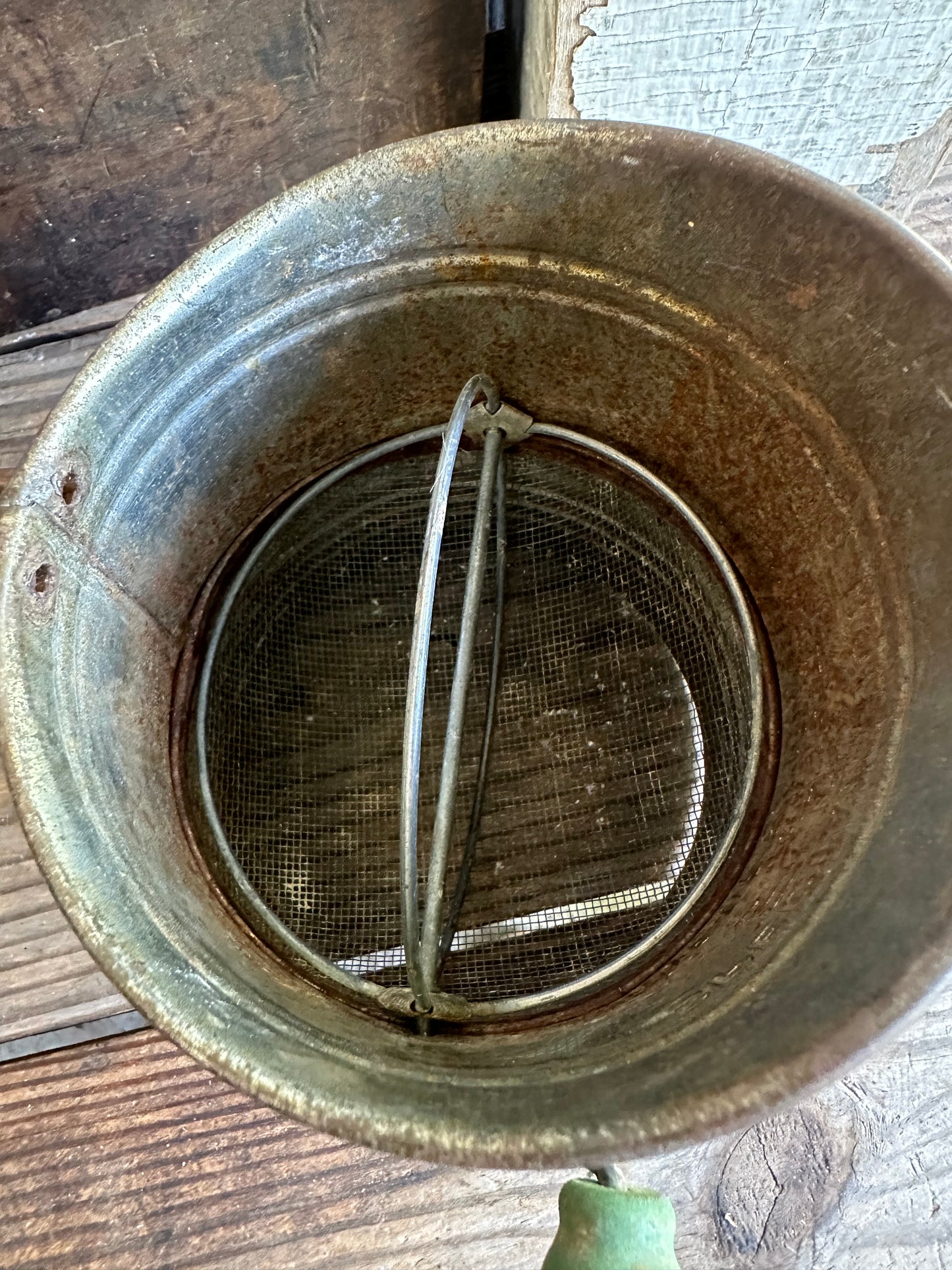 Hand Sifter With Green Handle Set Of Two