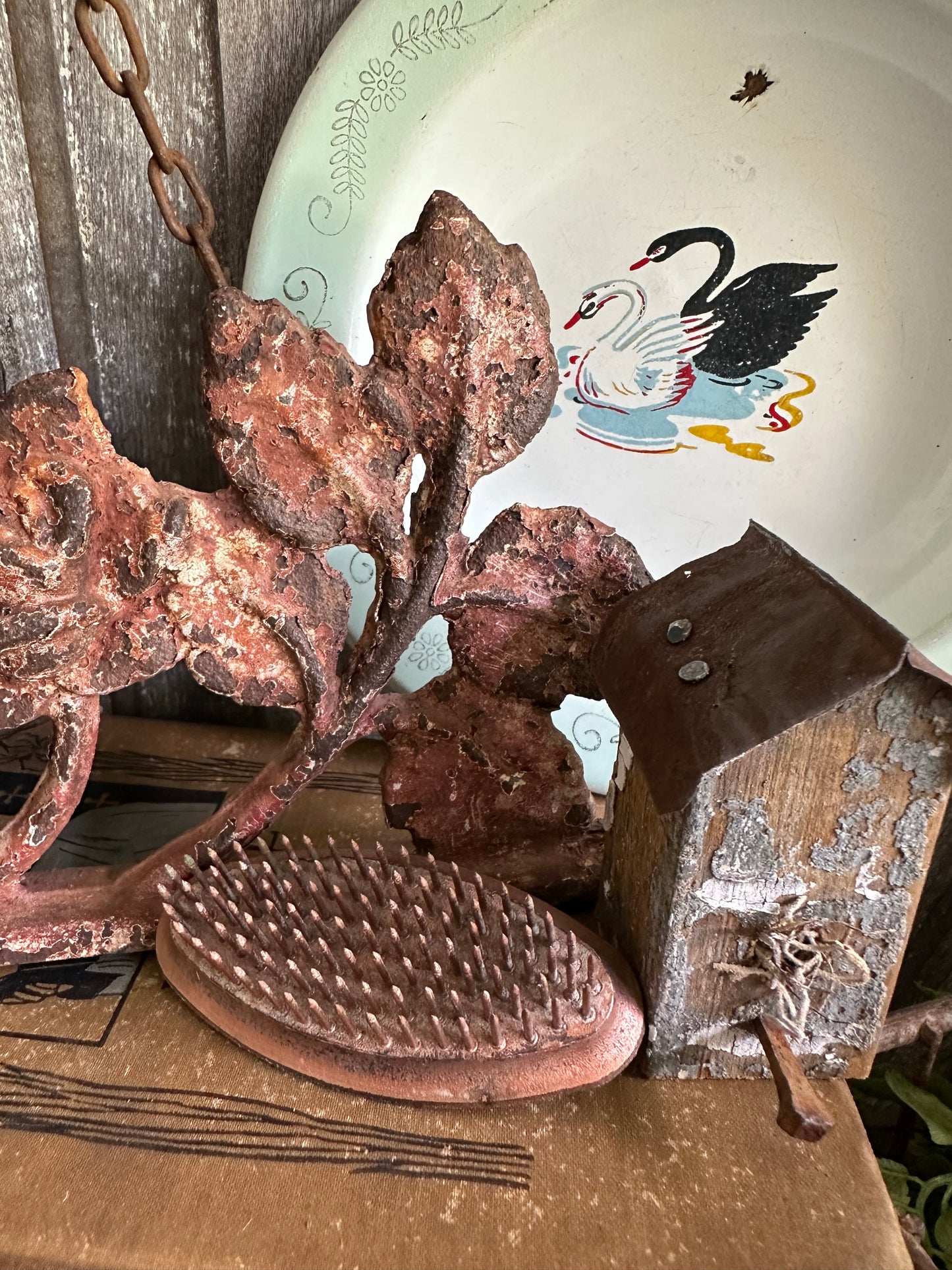Metal Flower Frog Oval