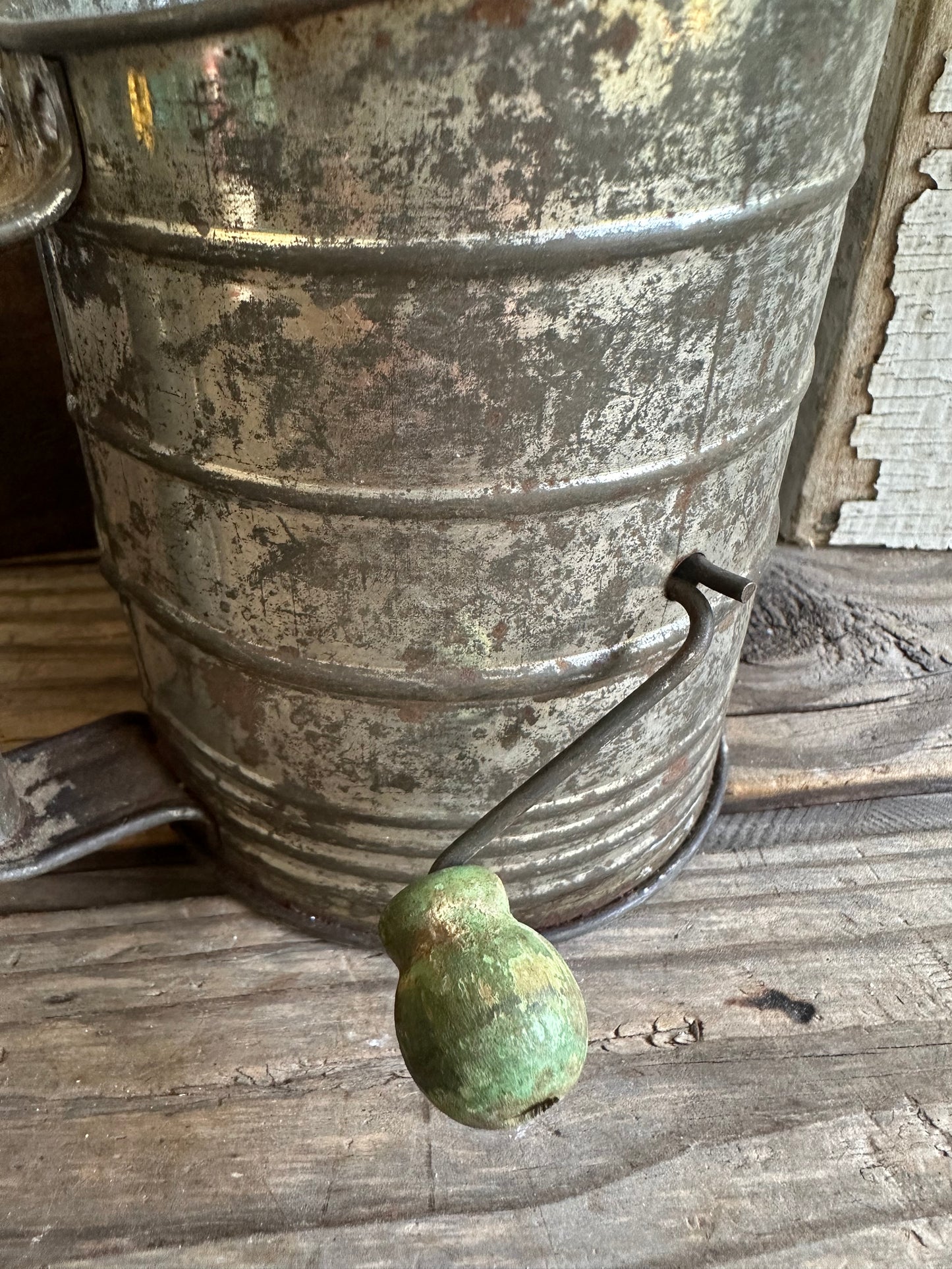 Hand Sifter With Green Handle Set Of Two