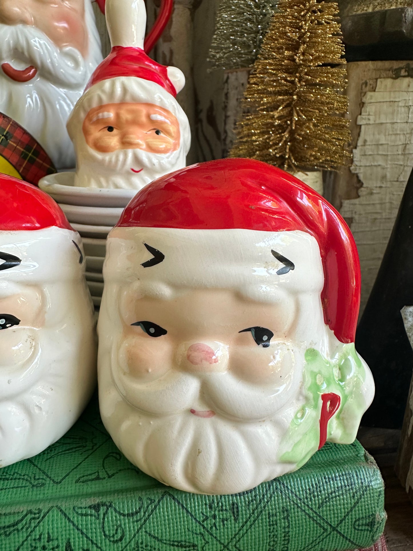 Santa Claus Salt & Pepper Shaker Set