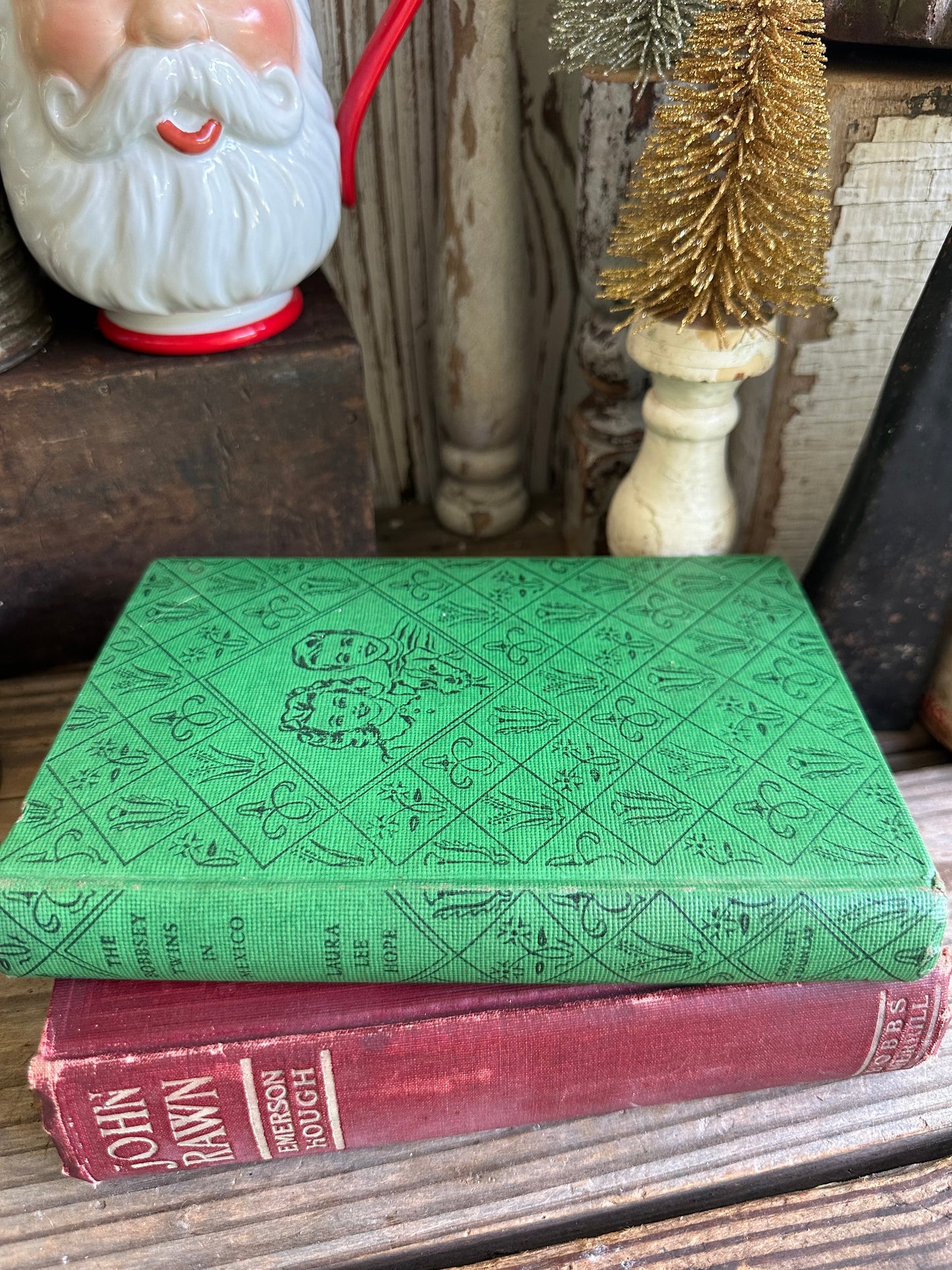 Books Set Of Two Red & Green