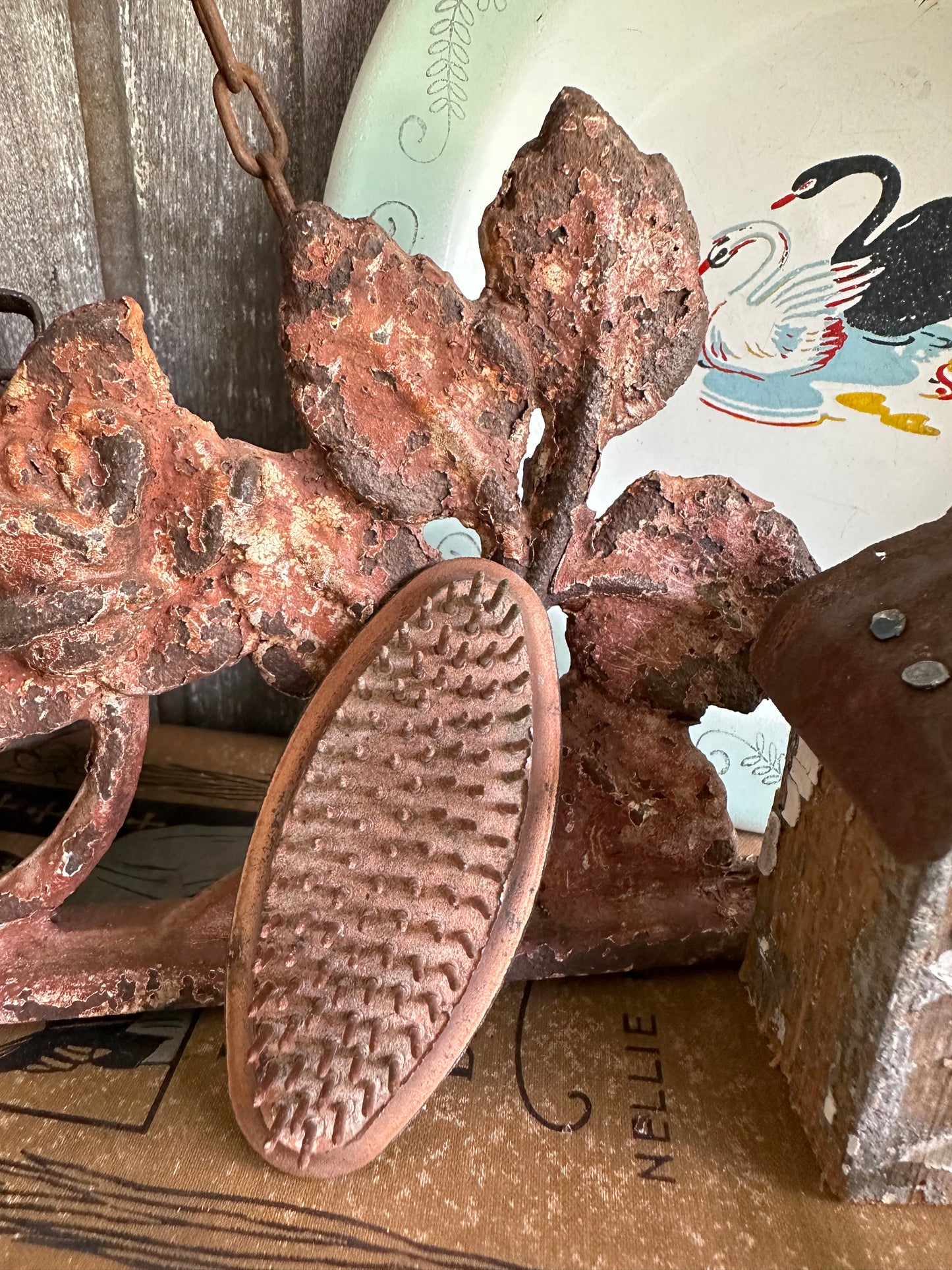 Metal Flower Frog Oval