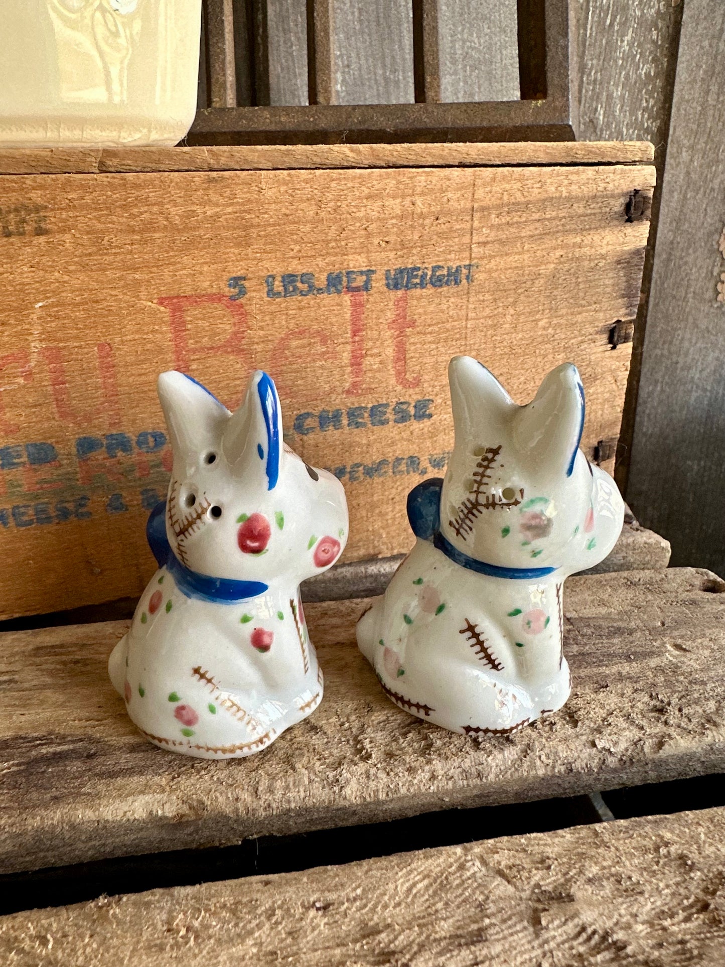Dog Stitched Japan Salt & Pepper Set