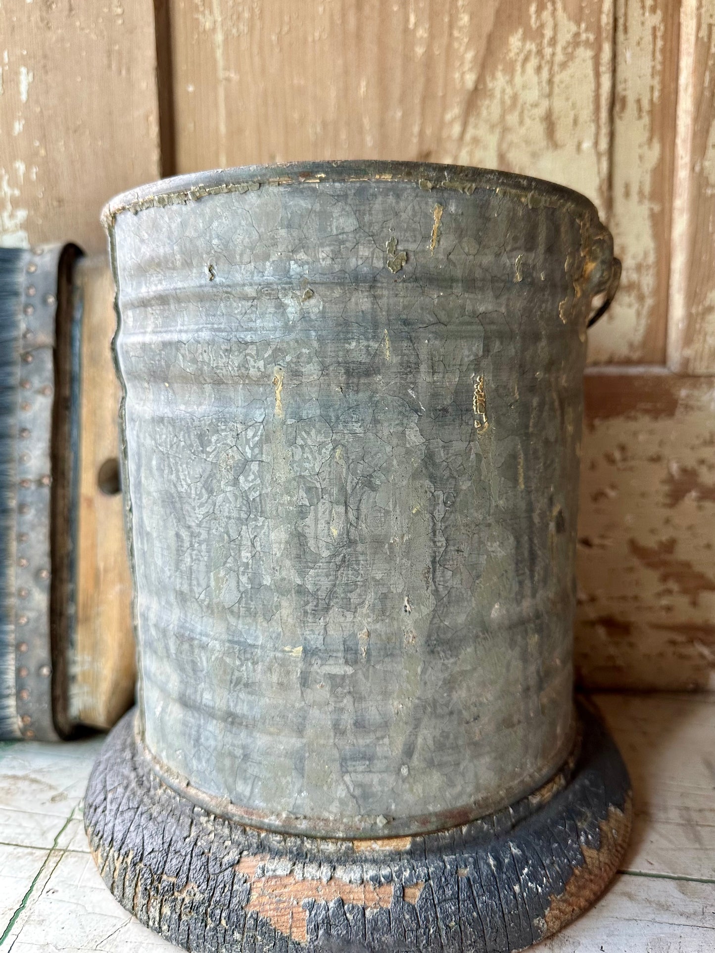 Metal Chippy Paint Bucket