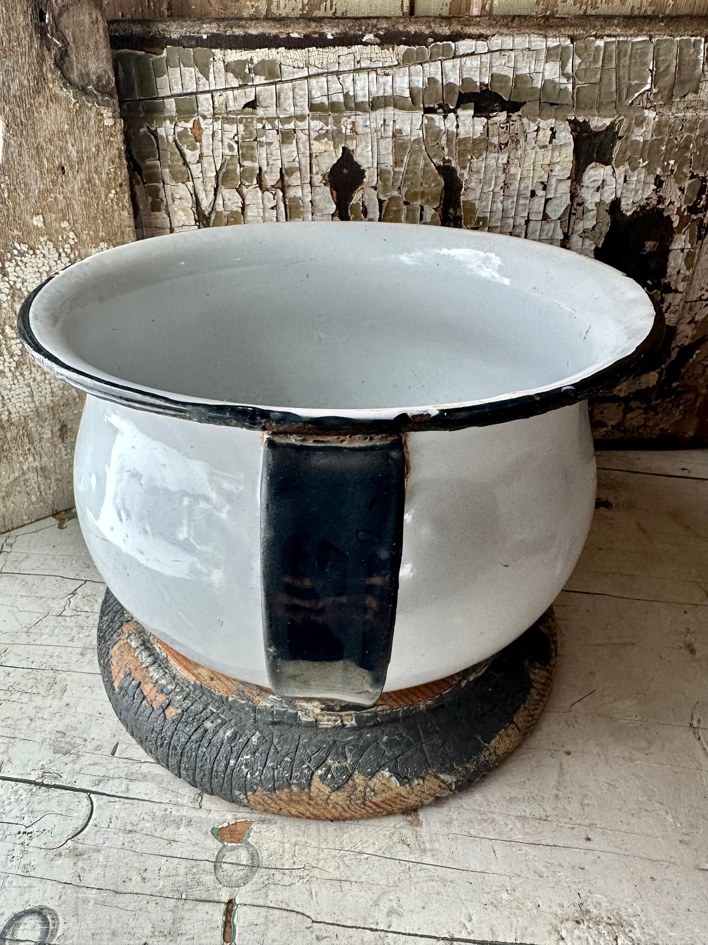 Enamelware Chamber Pot