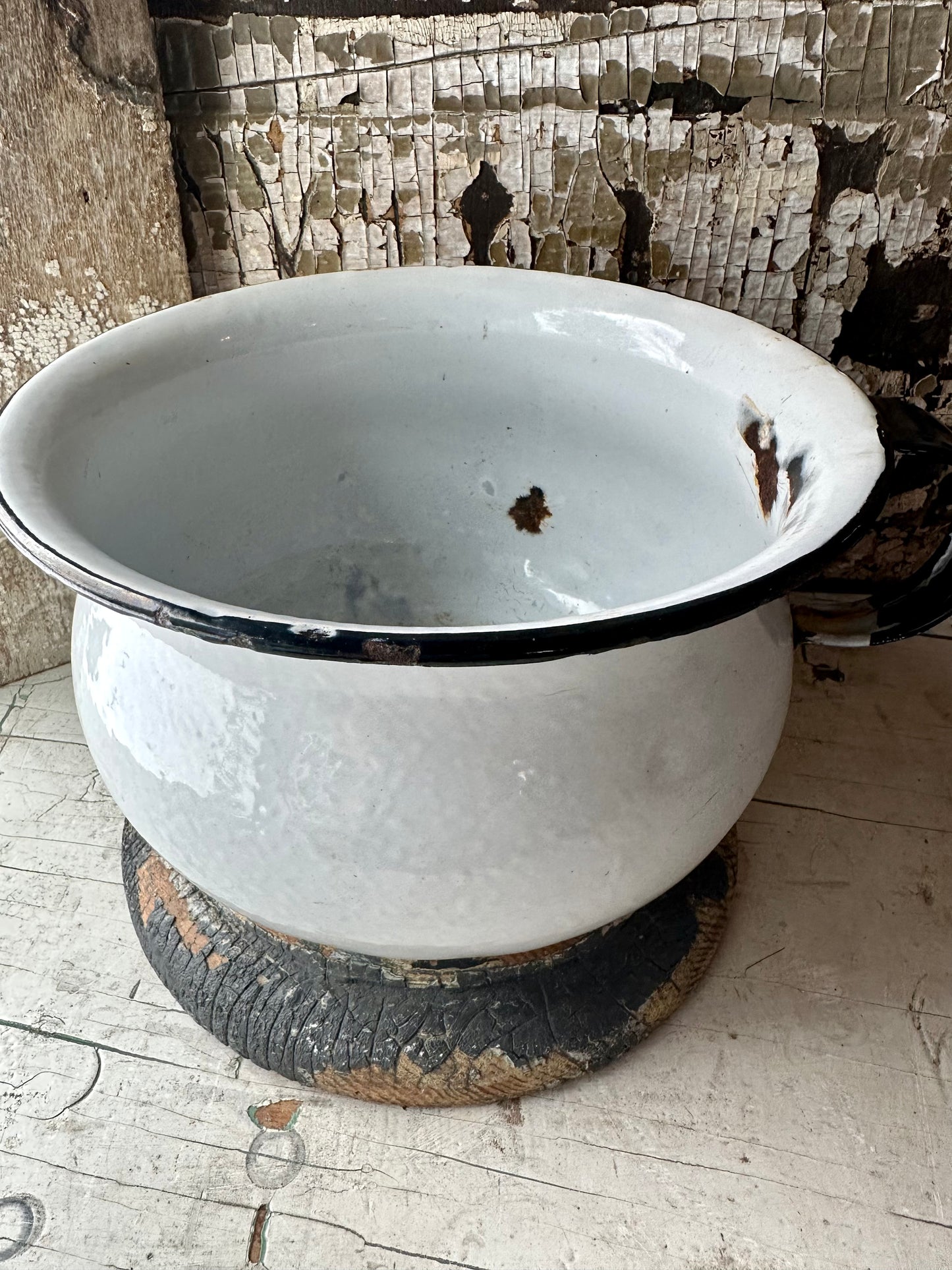 Enamelware Chamber Pot