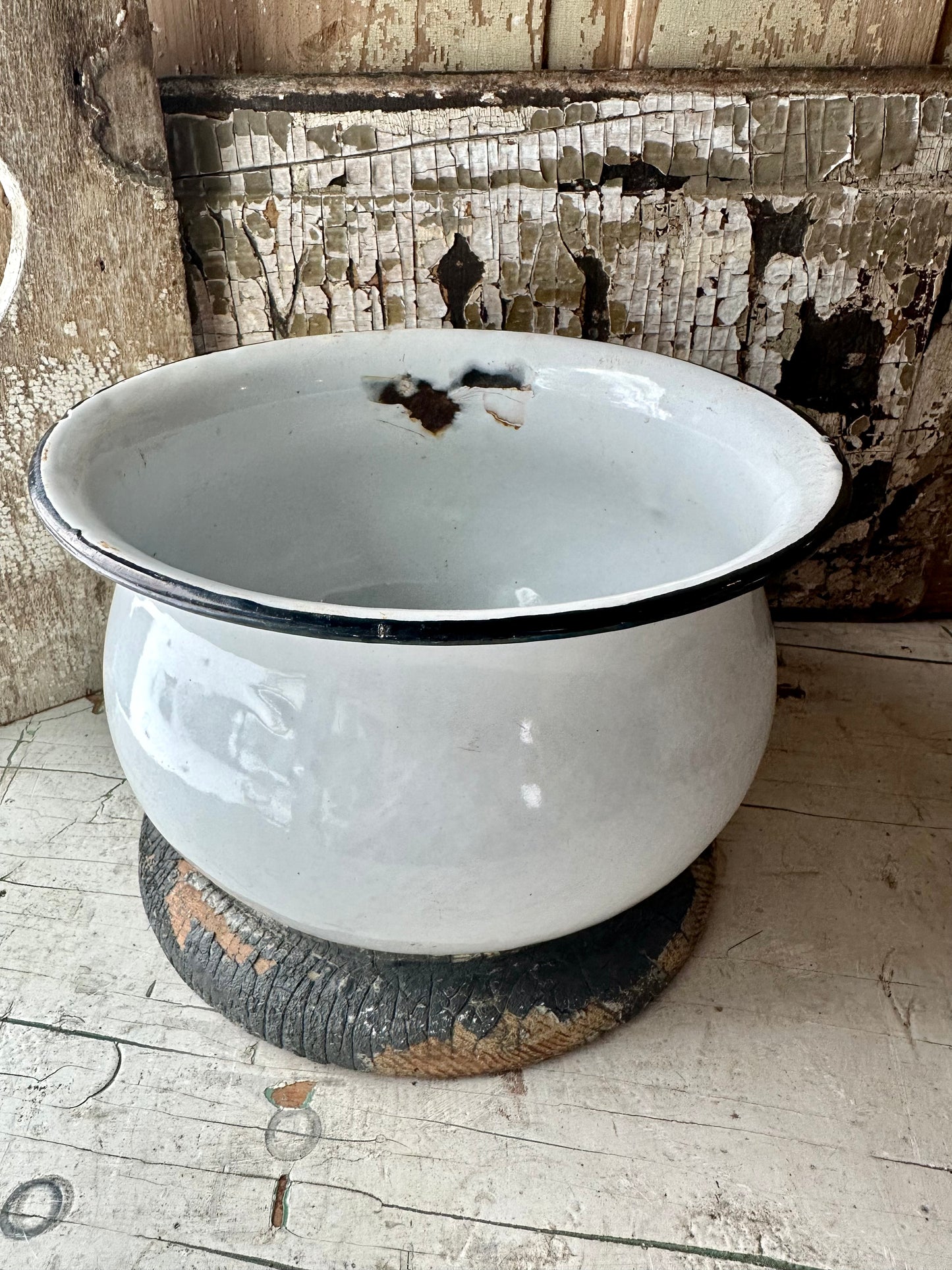 Enamelware Chamber Pot