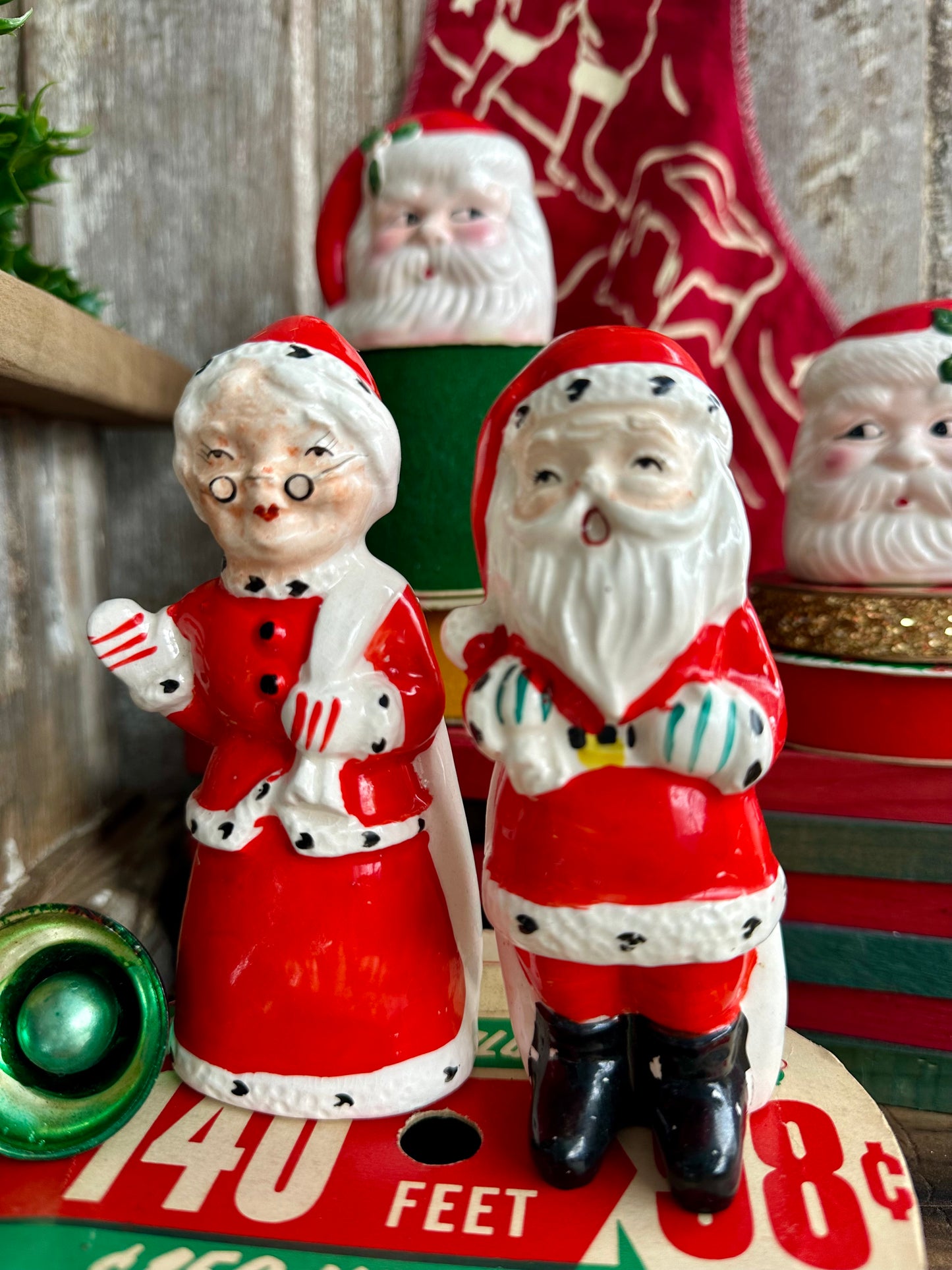 Mr And Mrs Santa Claus Salt And Pepper Shaker Set Japan