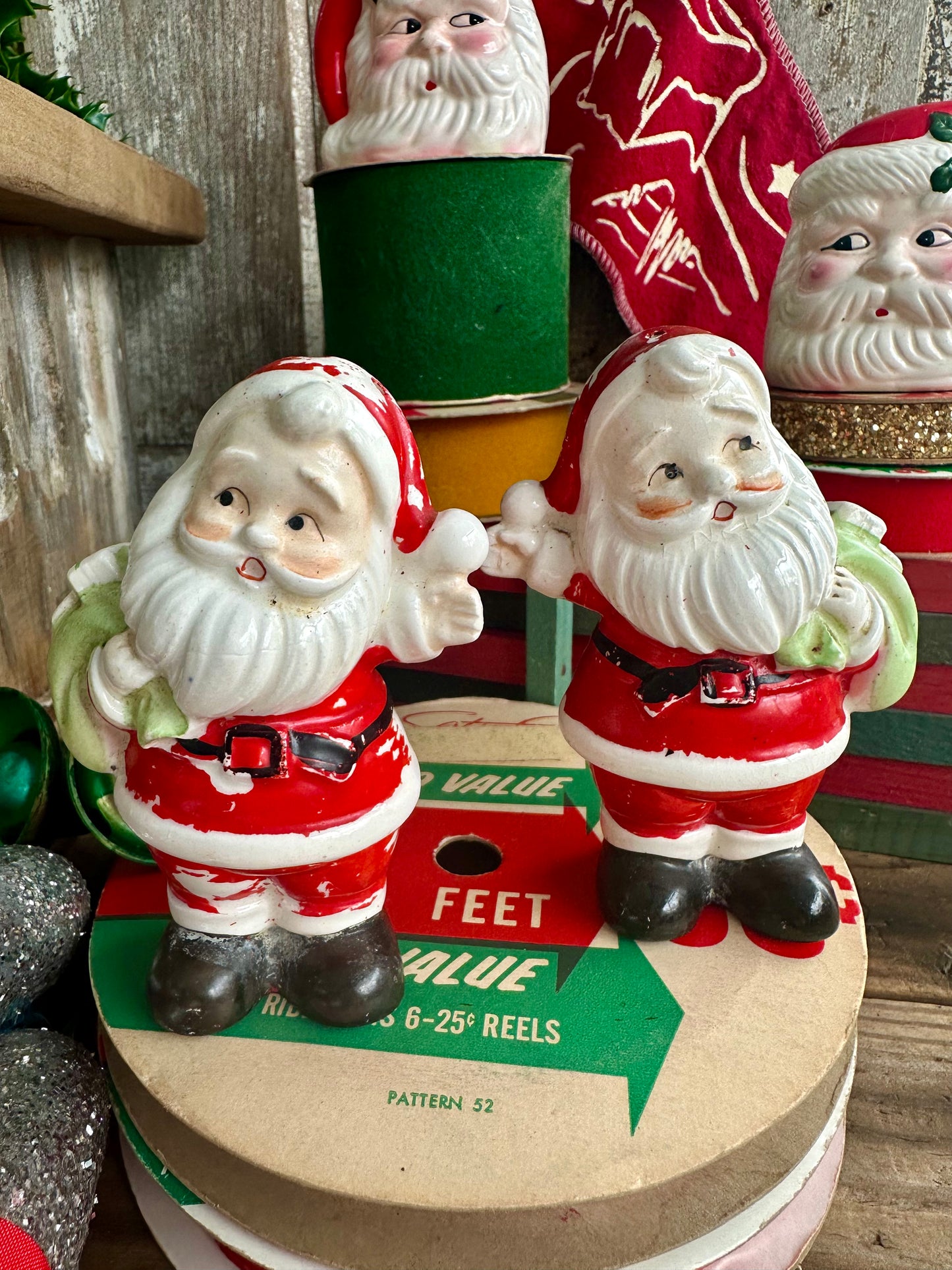 Santa Claus Salt And Pepper Shaker Set Japan