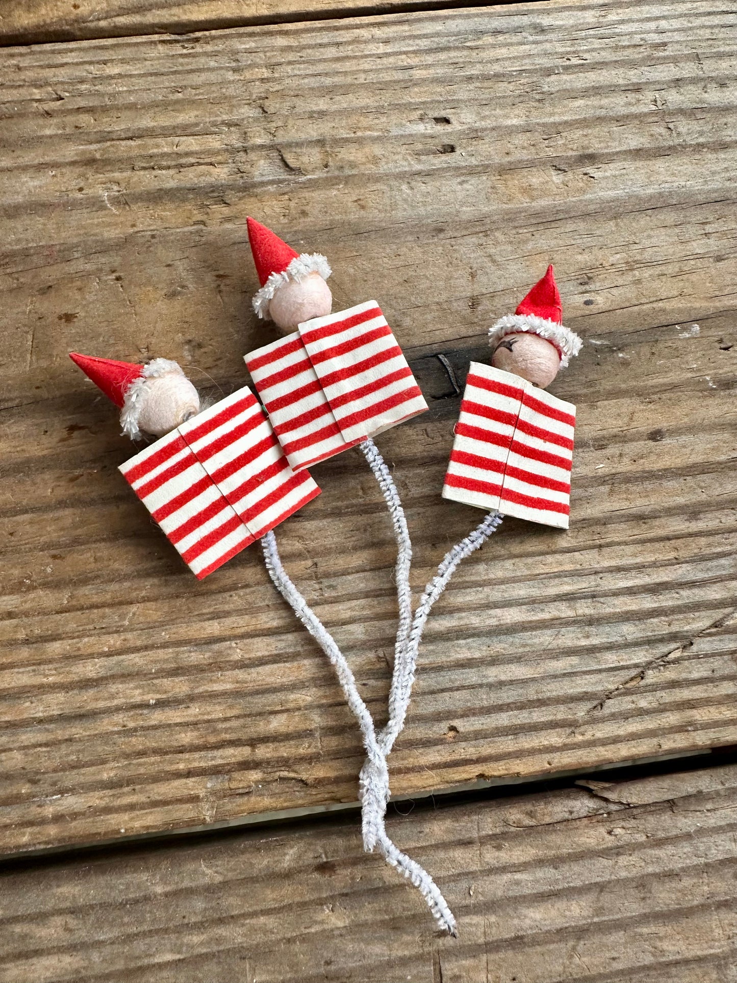 Santa Spun Cotton/Chenille Pipe Cleaner Pick Set of Three